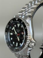 Seiko GMT Bruce Wayne SBSC001 (JDM Edition) - Image 6