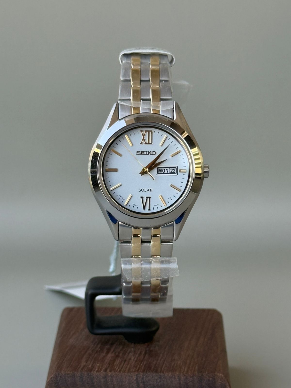 WhatsApp Image 2026-01-02 at 3.58.16 PM (1) SEIKO SELECTION STPX033 Sapphire Crystal Stainless Steel Solar Watch White Dial - Image 1