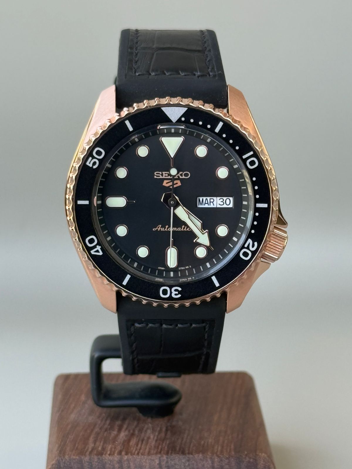 WhatsApp Image 2026-01-02 at 3.58.22 PM Seiko 5 Sports SKX Rose Gold SRPD76 - Image 1